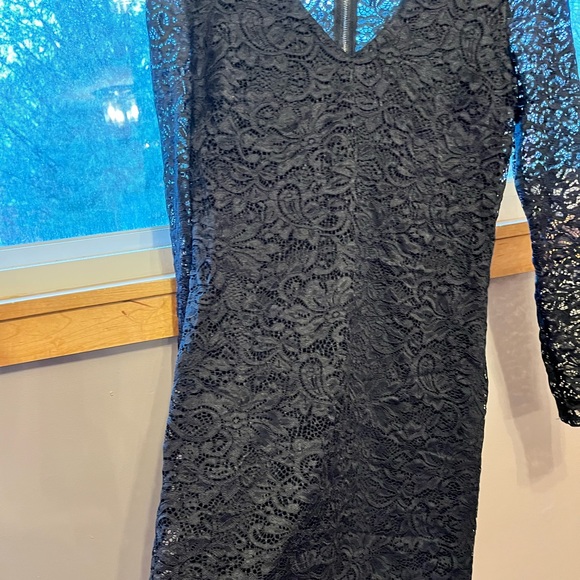 Lace dress with sleeves from Reitmans - Picture 2 of 4